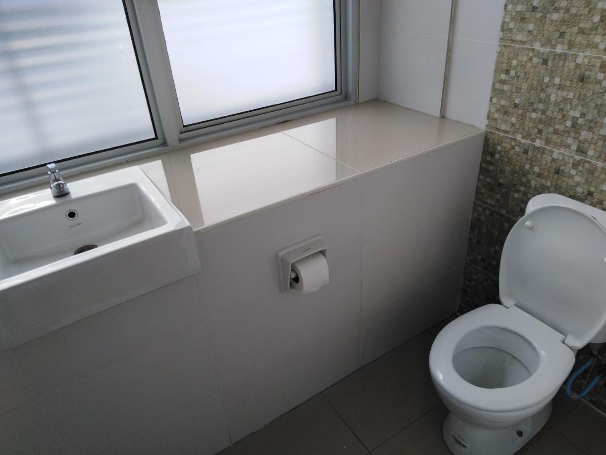 1Acs Residence Kuching Eksteriør bilde